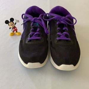 Nike Revolution 3 Sneakers